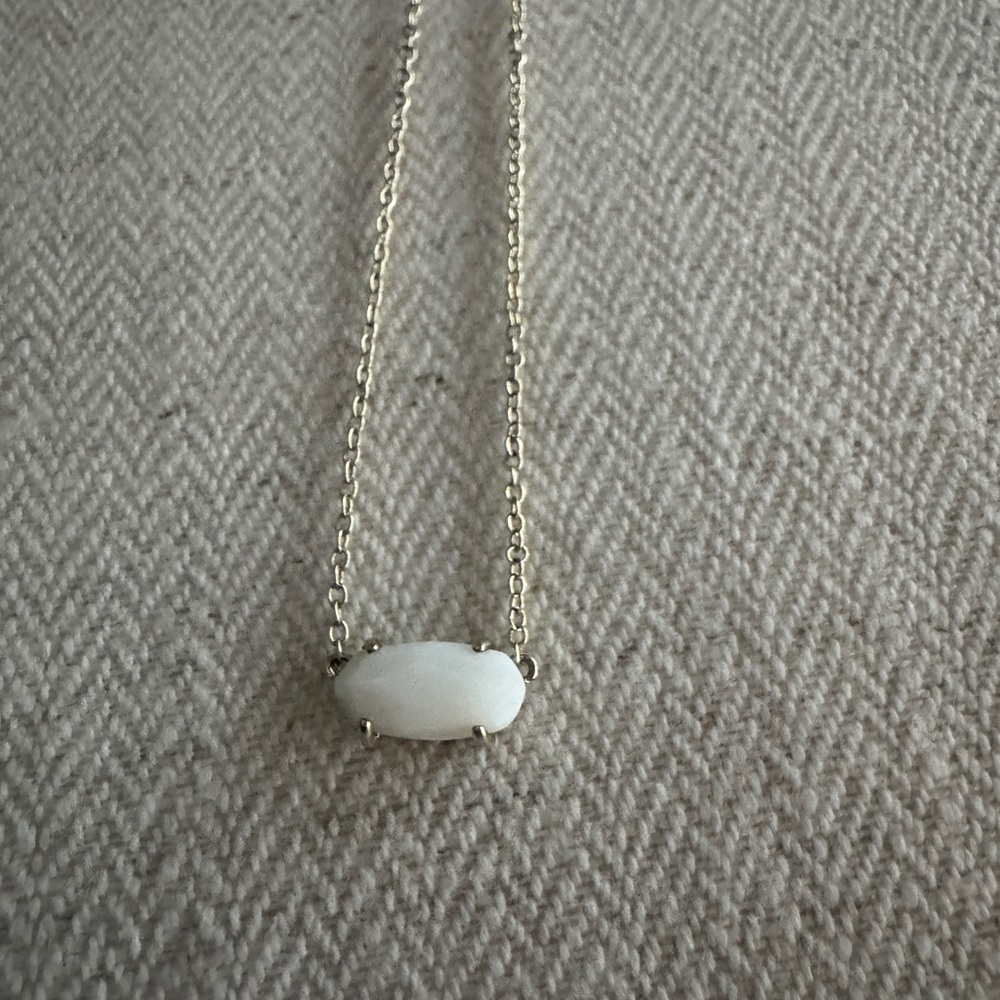 Kendra Scott Elisa Gold Pendant Necklace in White